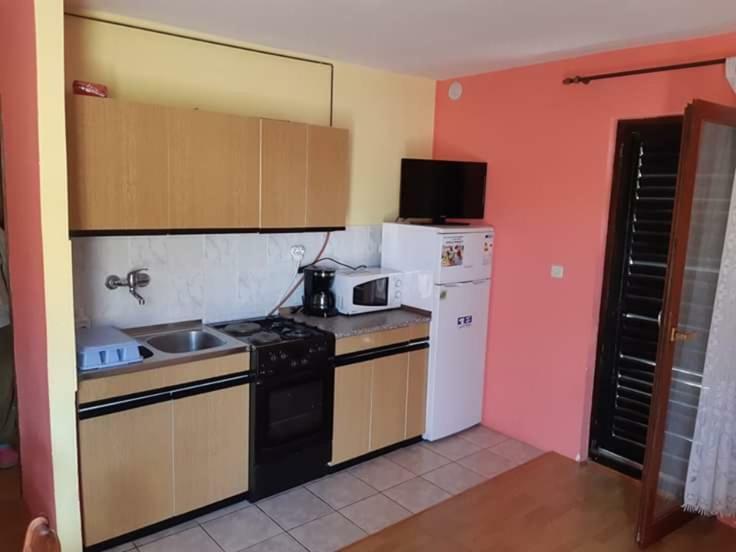 Apartmani Katica فير المظهر الخارجي الصورة